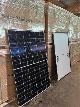 12 Stk. Solar Paneele, Typ Q-Sun 410W, ca. 5 kW (4.92 kW)