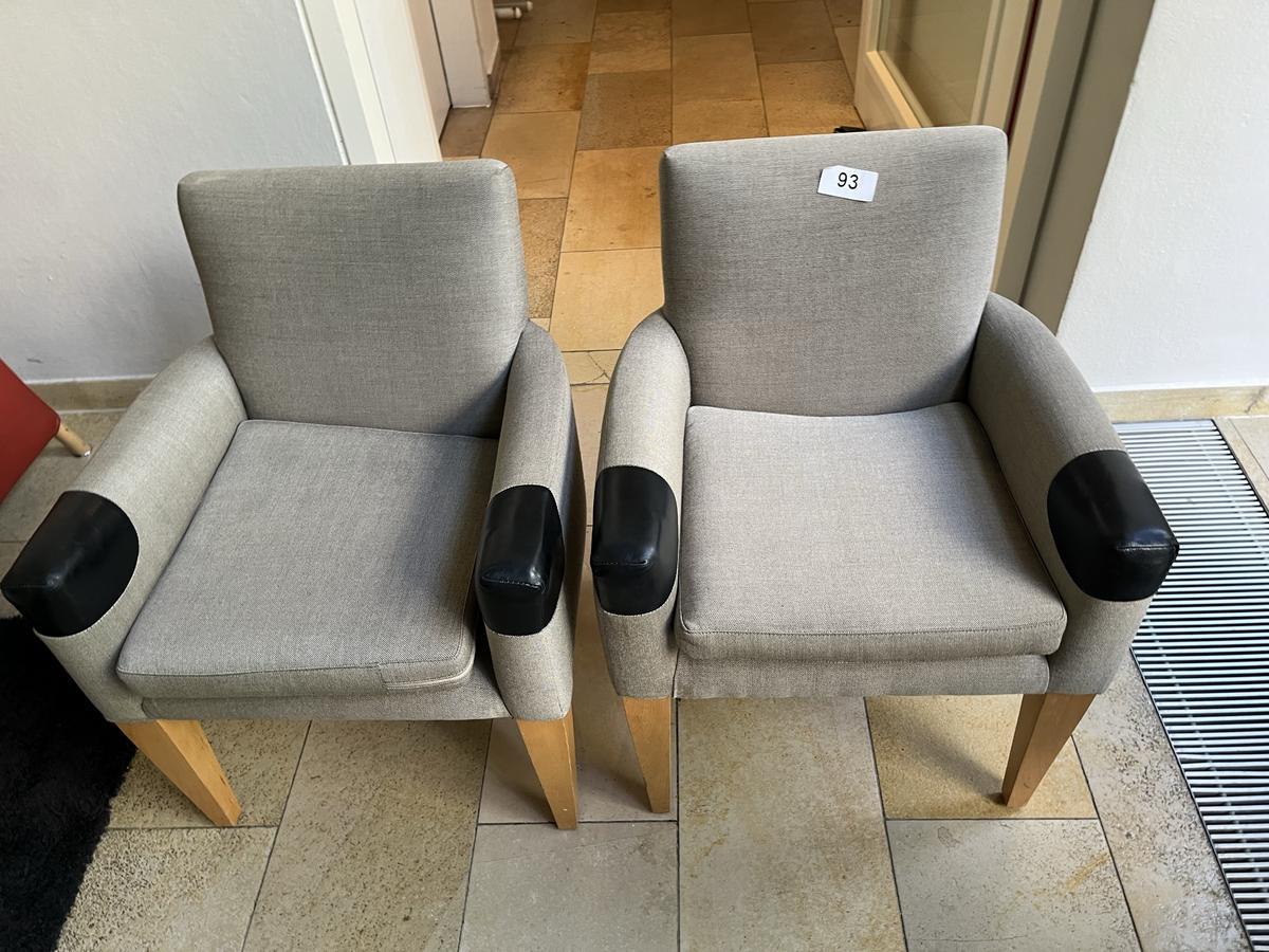 20 Stück Design Stühle gepolstert mit Armlehne