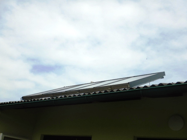 Warmwasser - Solaranlage am Dach (Kabinengebäude), Selbstabbau!