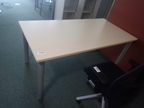 Schreibtisch ca. 160 x 80 cm Schreibtisch ca. 160 x 80 cm
