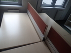 BENE Doppelarbeitsplatz bestehend aus 2 Schreibtischen je 140 x 80 cm inkl. Raumtrennwand H ca. 122 cm BENE Doppelarbeitsplatz bestehend aus 2 Schreibtischen je 140 x 80 cm inkl. Raumtrennwand H ca. 122 cm