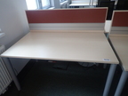 Schreibtisch mit Rückwand L 140 x 80 cm Schreibtisch mit Rückwand L 140 x 80 cm