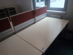BENE Doppelarbeitsplatz bestehend aus 2 Schreibtischen je 140 x 80 cm inkl. Raumtrennwand H ca. 122 cm BENE Doppelarbeitsplatz bestehend aus 2 Schreibtischen je 140 x 80 cm inkl. Raumtrennwand H ca. 122 cm