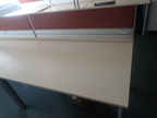 Schreibtisch mit Rückwand L 140 x 80 cm Schreibtisch mit Rückwand L 140 x 80 cm