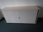 BENE Aktenschrank, Maße: ca. B 160 x H 80 cm, 2 Ordner hoch, mit Schiebetüren BENE Aktenschrank, Maße: ca. B 160 x H 80 cm, 2 Ordner hoch, mit Schiebetüren