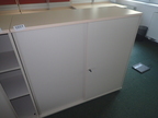 BENE Aktenschrank, Maße: ca. B 120 x H 113 cm, 3 Ordner hoch, mit Schiebetüren BENE Aktenschrank, Maße: ca. B 120 x H 113 cm, 3 Ordner hoch, mit Schiebetüren