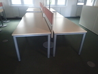 BENE Doppelarbeitsplatz bestehend aus 2 Schreibtischen je 140 x 80 cm inkl. Raumtrennwand H ca. 122 cm BENE Doppelarbeitsplatz bestehend aus 2 Schreibtischen je 140 x 80 cm inkl. Raumtrennwand H ca. 122 cm