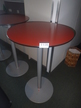 Stehtisch DM 70 cm, H: ca. 110 cm Stehtisch DM 70 cm, H: ca. 110 cm