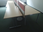 BENE Doppelarbeitsplatz bestehend aus 2 Schreibtischen je 140 x 80 cm inkl. Raumtrennwand H ca. 122 cm BENE Doppelarbeitsplatz bestehend aus 2 Schreibtischen je 140 x 80 cm inkl. Raumtrennwand H ca. 122 cm