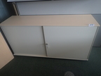 BENE Aktenschrank, Maße: ca. B 160 x H 80 cm, 2 Ordner hoch, mit Schiebetüren BENE Aktenschrank, Maße: ca. B 160 x H 80 cm, 2 Ordner hoch, mit Schiebetüren