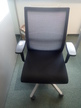 Bürodrehstuhl mit Armlehnen, Netzbezug, schwarz, Modell Comforto Bürodrehstuhl mit Armlehnen, Netzbezug, schwarz, Modell Comforto