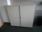 BENE Aktenschrank, Maße: ca. B 120 x H 113 cm, 3 Ordner hoch, mit Schiebetüren BENE Aktenschrank, Maße: ca. B 120 x H 113 cm, 3 Ordner hoch, mit Schiebetüren