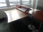 BENE Doppelarbeitsplatz bestehend aus 2 Schreibtischen je 160 x 100 cm inkl. Raumtrennwand H ca. 122 cm BENE Doppelarbeitsplatz bestehend aus 2 Schreibtischen je 160 x 100 cm inkl. Raumtrennwand H ca. 122 cm