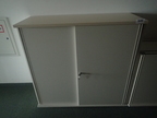 BENE Aktenschrank, Maße: ca. B 120 x H 113 cm, 3 Ordner hoch, mit Schiebetüren BENE Aktenschrank, Maße: ca. B 120 x H 113 cm, 3 Ordner hoch, mit Schiebetüren