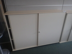 BENE Aktenschrank, Maße: ca. B 160 x H 113 cm, 3 Ordner hoch, mit Schiebetüren BENE Aktenschrank, Maße: ca. B 160 x H 113 cm, 3 Ordner hoch, mit Schiebetüren