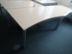 BENE Schreibtisch geschwungen, ca. L 160 x B 90 - 100 cm BENE Schreibtisch geschwungen, ca. L 160 x B 90 - 100 cm