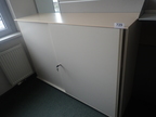 BENE Aktenschrank, Maße: ca. B 160 x H 113 cm, 3 Ordner hoch, mit Schiebetüren BENE Aktenschrank, Maße: ca. B 160 x H 113 cm, 3 Ordner hoch, mit Schiebetüren