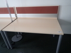 Schreibtisch mit Rückwand L 140 x 80 cm Schreibtisch mit Rückwand L 140 x 80 cm