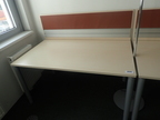Schreibtisch mit Rückwand L 140 x 80 cm Schreibtisch mit Rückwand L 140 x 80 cm