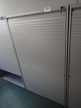 Unifor Aktenschrank mit Rollosystem, Farbe grau, Maße: ca. B 90 x T 46 x 153 cm, 4 Ordner hoch Unifor Aktenschrank mit Rollosystem, Farbe grau, Maße: ca. B 90 x T 46 x 153 cm, 4 Ordner hoch
