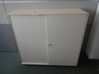 BENE Aktenschrank, Maße: ca. B 120 x H 113 cm, 3 Ordner hoch, mit Schiebetüren BENE Aktenschrank, Maße: ca. B 120 x H 113 cm, 3 Ordner hoch, mit Schiebetüren