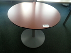 BENE Meeting-Besprechungstisch, höhenverstellbar, Maße: DM 80 cm, H von 70 - 108 cm BENE Meeting-Besprechungstisch, höhenverstellbar, Maße: DM 80 cm, H von 70 - 108 cm