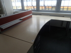 Schreibtisch-Winkelkombination mit Trennwand bestehend aus 1 Schreibtisch ca- 180 x 100 + Beistelltisch 60 x 180 cm Schreibtisch-Winkelkombination mit Trennwand bestehend aus 1 Schreibtisch ca- 180 x 100 + Beistelltisch 60 x 180 cm