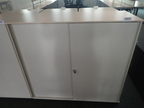 BENE Aktenschrank, Maße: ca. B 120 x H 113 cm, 3 Ordner hoch, mit Schiebetüren BENE Aktenschrank, Maße: ca. B 120 x H 113 cm, 3 Ordner hoch, mit Schiebetüren