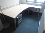 Schreibtisch-Winkelkombination, 2-teilig Schreibtisch 180 x 90/100 + Anbautisch 180 x 60 cm Schreibtisch-Winkelkombination, 2-teilig Schreibtisch 180 x 90/100 + Anbautisch 180 x 60 cm