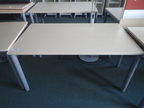 BENE Doppelarbeitsplatz bestehend aus 2 Schreibtischen je 140 x 80 cm inkl. Raumtrennwand H ca. 122 cm BENE Doppelarbeitsplatz bestehend aus 2 Schreibtischen je 140 x 80 cm inkl. Raumtrennwand H ca. 122 cm