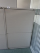 Unifor Aktenschrank mit Rollosystem, Farbe grau, Maße: ca. B 90 x T 46 x 153 cm, 4 Ordner hoch Unifor Aktenschrank mit Rollosystem, Farbe grau, Maße: ca. B 90 x T 46 x 153 cm, 4 Ordner hoch