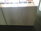 BENE Aktenschrank, Maße: ca. B 160 x H 113 cm, 3 Ordner hoch, mit Schiebetüren BENE Aktenschrank, Maße: ca. B 160 x H 113 cm, 3 Ordner hoch, mit Schiebetüren