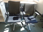 4 Bürodrehstühle mit Armlehnen, Netzbezug, schwarz, Modell Comforto 4 Bürodrehstühle mit Armlehnen, Netzbezug, schwarz, Modell Comforto