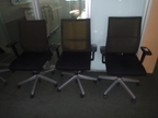 3 Stk. Bürodrehstühle mit Armlehnen, Netzbezug, schwarz, Modell Comforto 3 Stk. Bürodrehstühle mit Armlehnen, Netzbezug, schwarz, Modell Comforto
