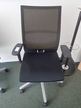 Bürodrehstuhl mit Armlehnen, Netzbezug, schwarz, Modell Comforto Bürodrehstuhl mit Armlehnen, Netzbezug, schwarz, Modell Comforto