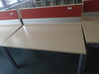 Schreibtisch mit Rückwand 140 x 80 cm Schreibtisch mit Rückwand 140 x 80 cm