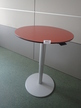 BENE Meeting-Besprechungstisch, höhenverstellbar, Maße: DM 80 cm, H von 70 - 108 cm BENE Meeting-Besprechungstisch, höhenverstellbar, Maße: DM 80 cm, H von 70 - 108 cm