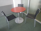 BENE Meeting-Besprechungstisch, höhenverstellbar, Maße: DM 80 cm, H von 70 - 108 cm + 3 Besprechungsstühle BENE Meeting-Besprechungstisch, höhenverstellbar, Maße: DM 80 cm, H von 70 - 108 cm + 3 Besprechungsstühle