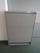 Aktenschrank grau ca. 90 x 130 cm, 3 Ordnerhöhen mit Rollladen Aktenschrank grau ca. 90 x 130 cm, 3 Ordnerhöhen mit Rollladen