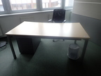 BENE Schreibtisch geschwungen, ca. L 180 x B 90 - 100 cm BENE Schreibtisch geschwungen, ca. L 180 x B 90 - 100 cm