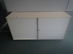 BENE Aktenschrank, Maße: ca. B 160 x H 80 cm, 2 Ordner hoch, mit Schiebetüren BENE Aktenschrank, Maße: ca. B 160 x H 80 cm, 2 Ordner hoch, mit Schiebetüren