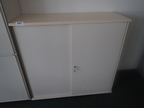 BENE Aktenschrank, Maße: ca. B 120 x H 113 cm, 3 Ordner hoch, mit Schiebetüren BENE Aktenschrank, Maße: ca. B 120 x H 113 cm, 3 Ordner hoch, mit Schiebetüren