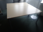 2 Stk. Besprechungstische 140 x 80 cm 2 Stk. Besprechungstische 140 x 80 cm