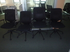 4 Stk. Bürodrehstühle mit Armlehnen, Netzbezug, schwarz 4 Stk. Bürodrehstühle mit Armlehnen, Netzbezug, schwarz