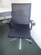 Bürodrehstuhl mit Armlehnen, Netzbezug, schwarz, Modell Comforto Bürodrehstuhl mit Armlehnen, Netzbezug, schwarz, Modell Comforto