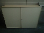 BENE Aktenschrank, Maße: ca. B 160 x H 113 cm, 3 Ordner hoch, mit Schiebetüren BENE Aktenschrank, Maße: ca. B 160 x H 113 cm, 3 Ordner hoch, mit Schiebetüren