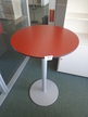 Tisch in runder Ausführung, DM 70 cm Tisch in runder Ausführung, DM 70 cm