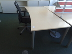 BENE Schreibtisch geschwungen, ca. L 180 x B 90 - 100 cm BENE Schreibtisch geschwungen, ca. L 180 x B 90 - 100 cm