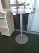 Tisch in runder Ausführung, DM 70 cm Tisch in runder Ausführung, DM 70 cm