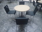 Vitra Besprechungstisch-Set, Tisch DM 80 cm, H 72 cm + 4 Stk. Kunststoff-Stühlen Vitra Besprechungstisch-Set, Tisch DM 80 cm, H 72 cm + 4 Stk. Kunststoff-Stühlen